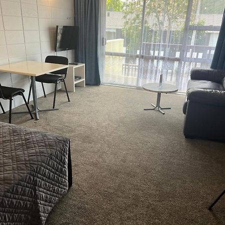 Aaron Court Motel Фангареи Экстерьер фото