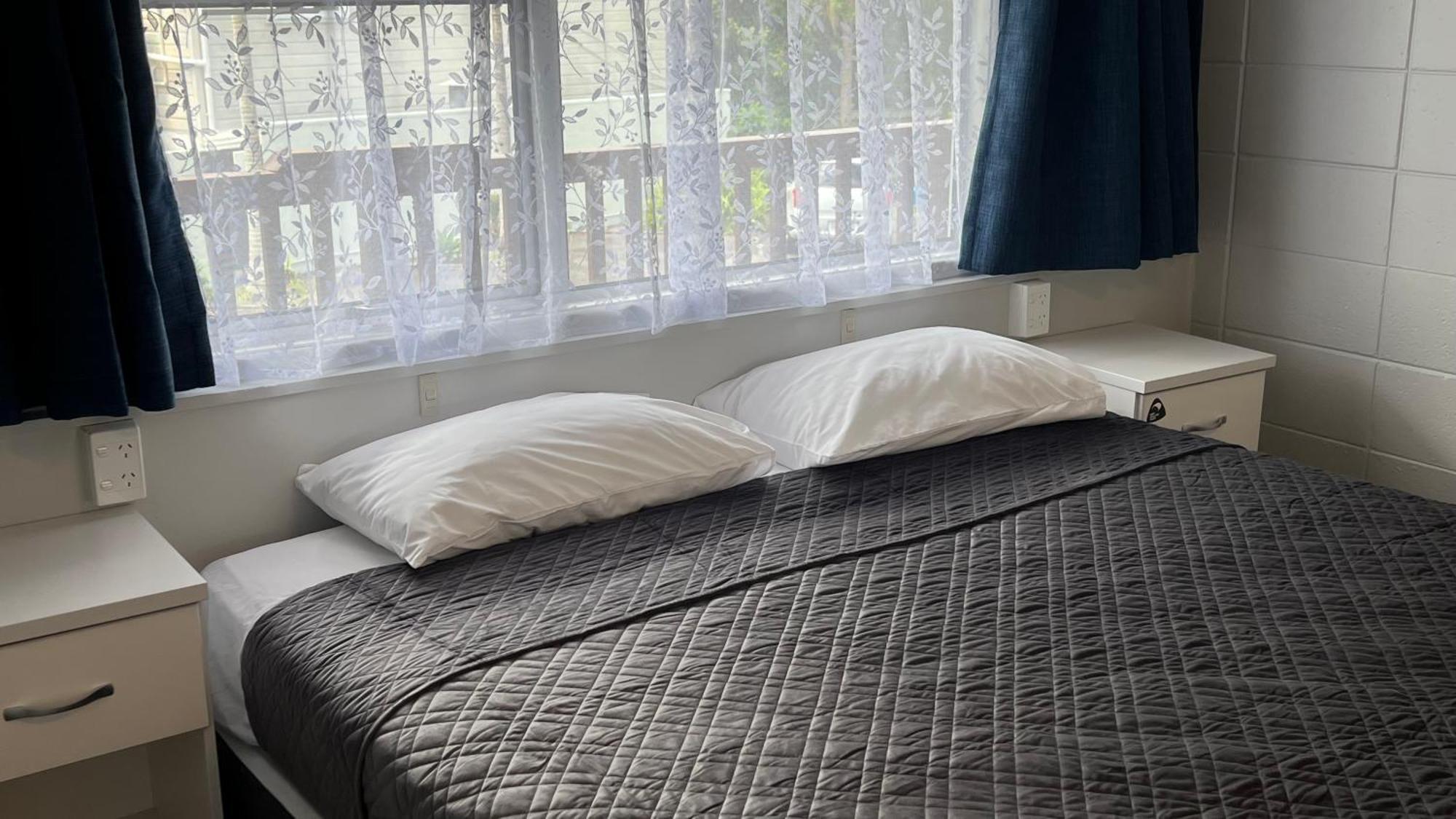 Aaron Court Motel Фангареи Экстерьер фото